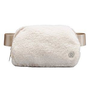Lululemon Everywhere Fleece Belt Bag